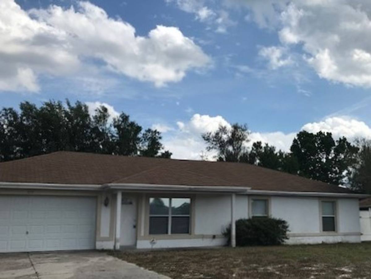 House for rent at 1029 Radford Dr, Deltona, FL 32738