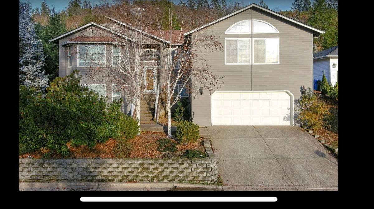 House for rent at 106 Cedar Ridge Terrace, Rogue River, OR 97537