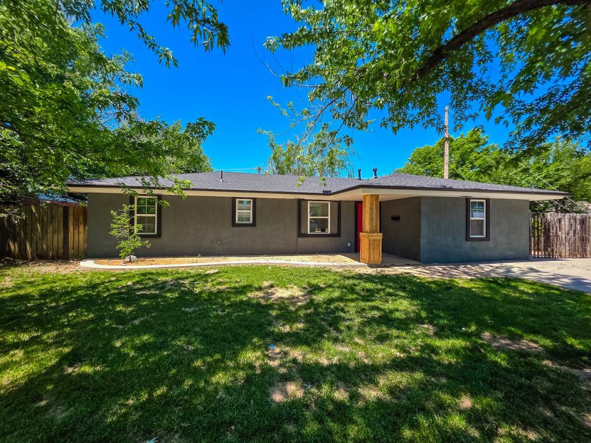 House for rent at 5303 N Dawson Dr, Bethany, OK 73008