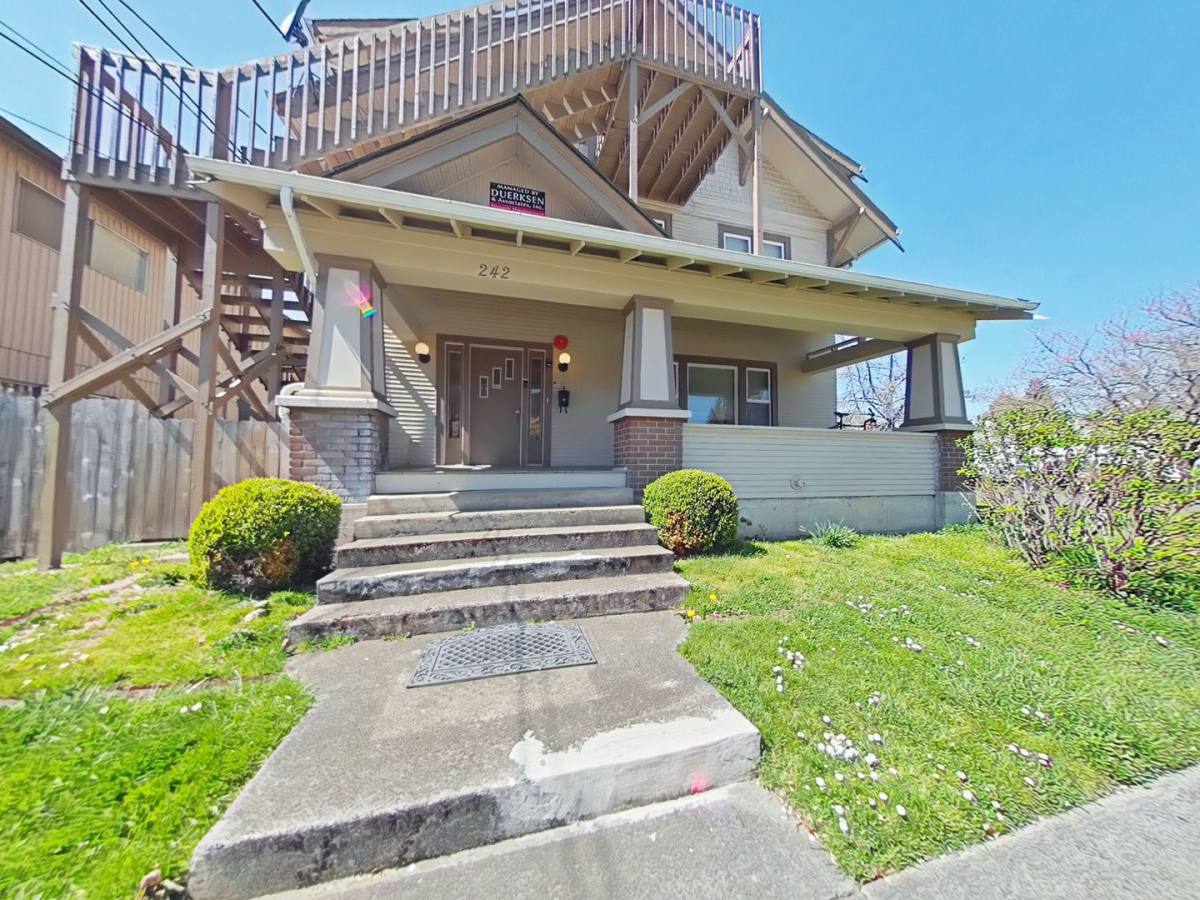 Apartment for rent at 242 NW 15th, Corvallis, OR 97330