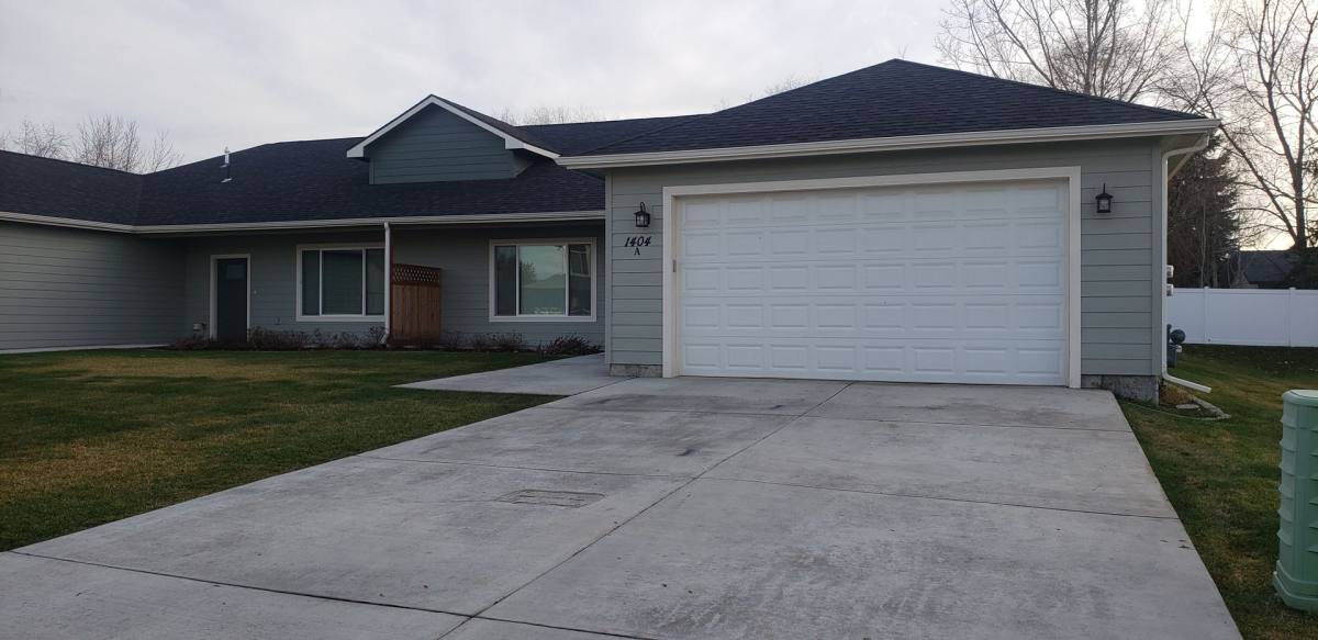 Apartment for rent at 1414 E 6th St, Deer Park, WA 99006