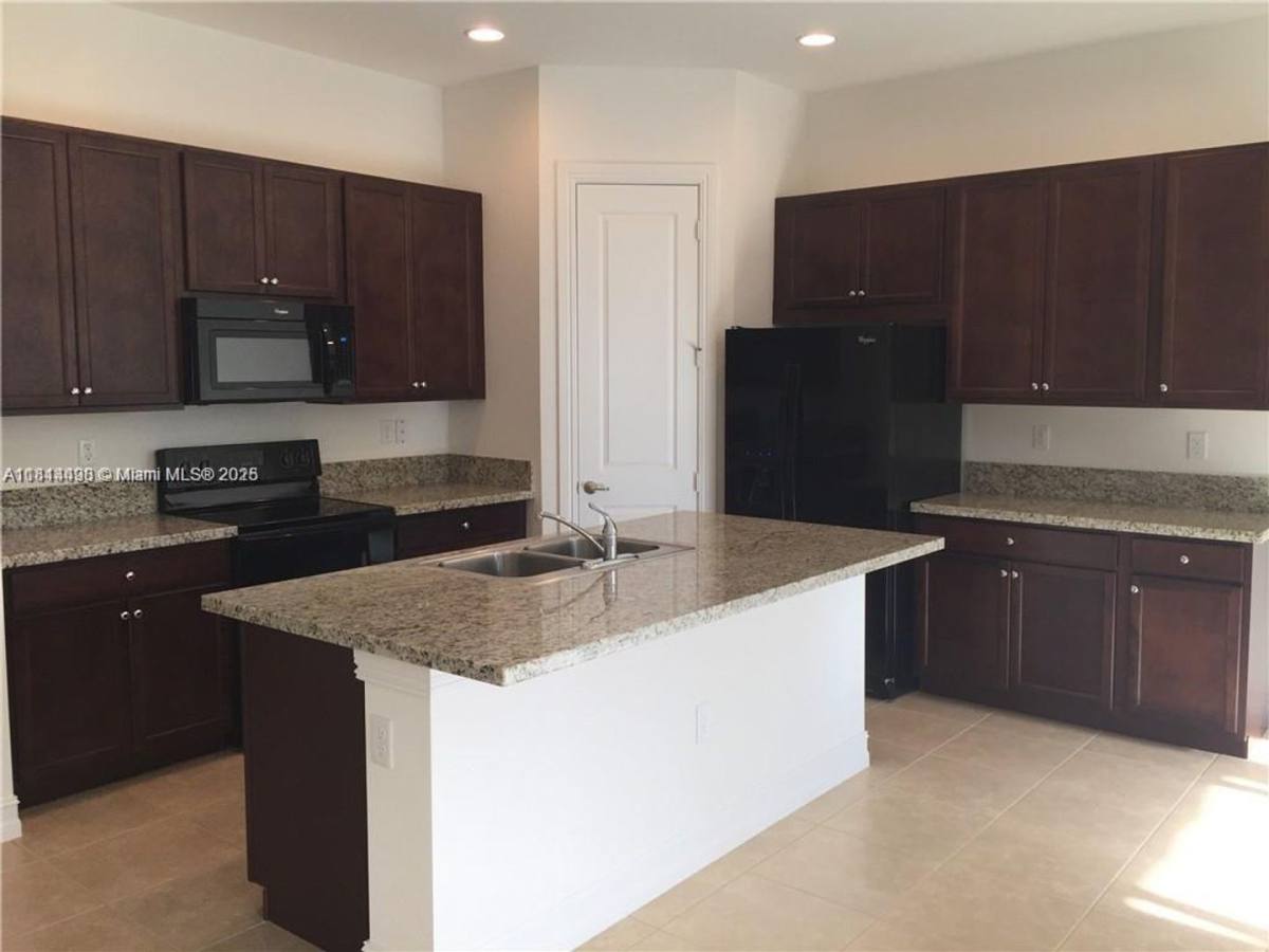 House for rent at 141 SW 127th Terrace, Fort Lauderdale, FL 33325