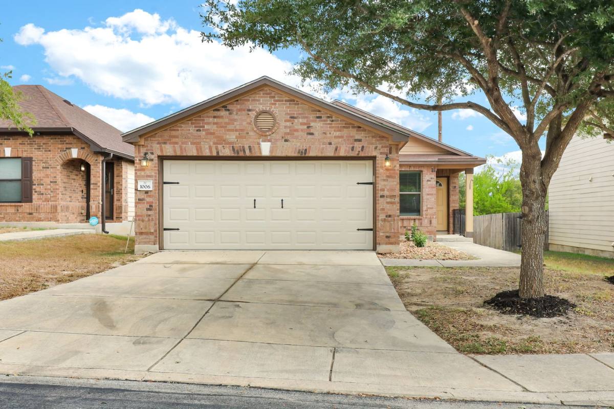 House for rent at 1006 Sundance Hunt, San Antonio, TX 78245