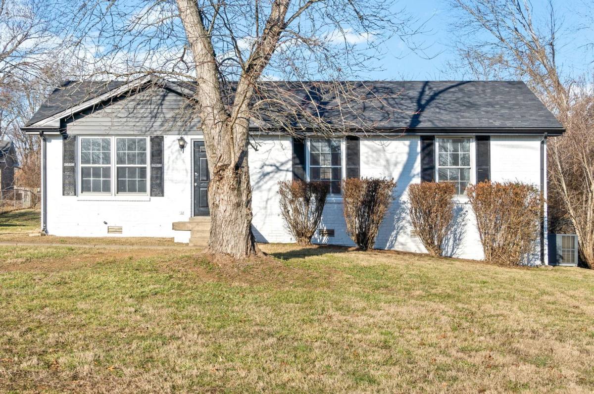 House for rent at 1904 Roan Dr, Clarksville, TN 37042