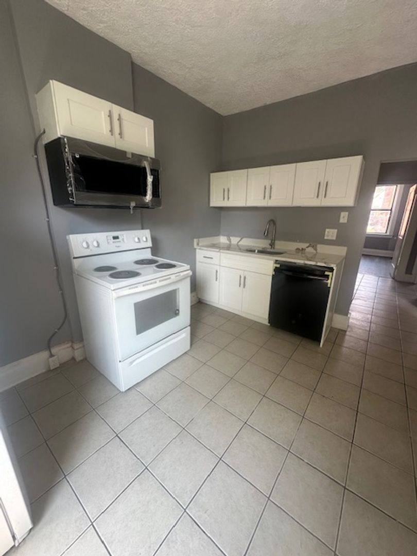 Apartment for rent at 3017 Ashlyn St, Pittsburgh, PA 15204