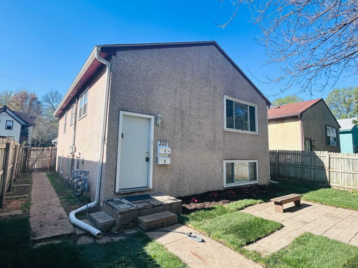 Townhouse for rent at 322 Baker St E, Saint Paul, MN 55107