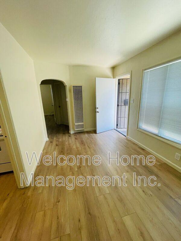 Apartment for rent at 15776 E 14th St, San Leandro, CA 94578