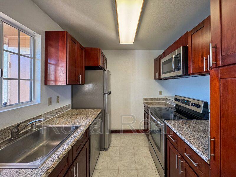 Townhouse for rent at 94-1465 Waipio Uka St #S104, Waipahu, HI 96797