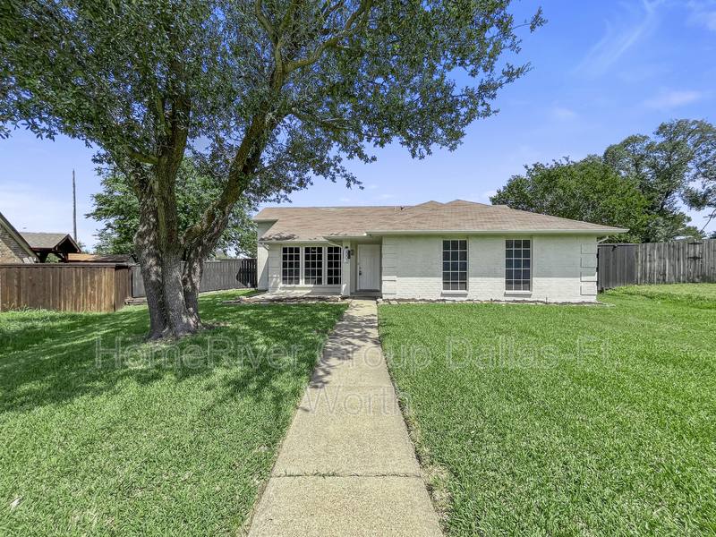 House for rent at 2002 Bridger Dr, Mesquite, TX 75149