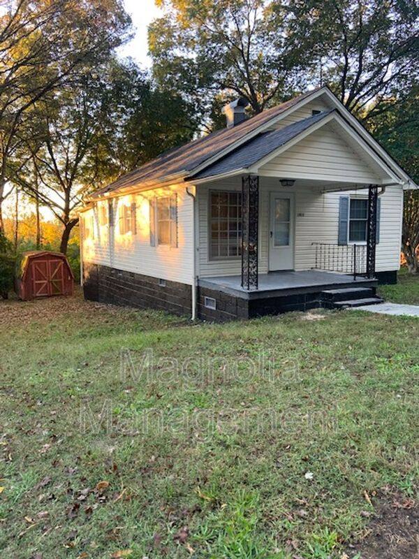 House for rent at 1811 Colonial Ave, Henderson, NC 27536