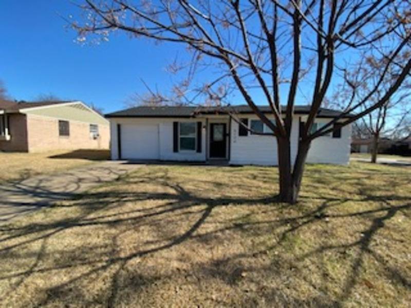 House for rent at 6724 Maxine Dr, Dallas, TX 75241