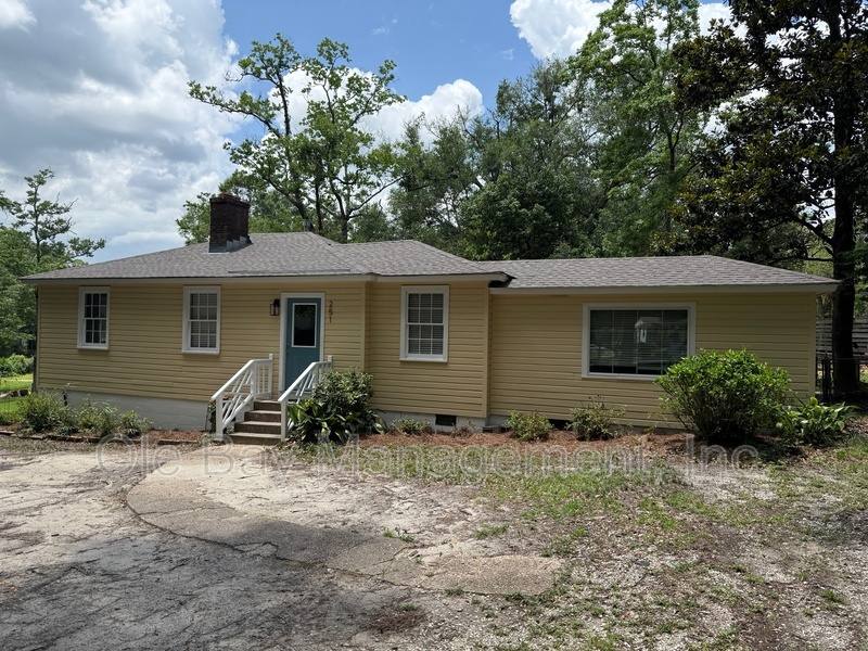 House for rent at 251 Azalea Circle W, Mobile, AL 36608