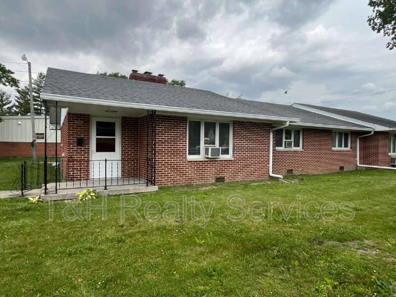 Apartment for rent at 206 S 19th St, Elwood, IN 46036