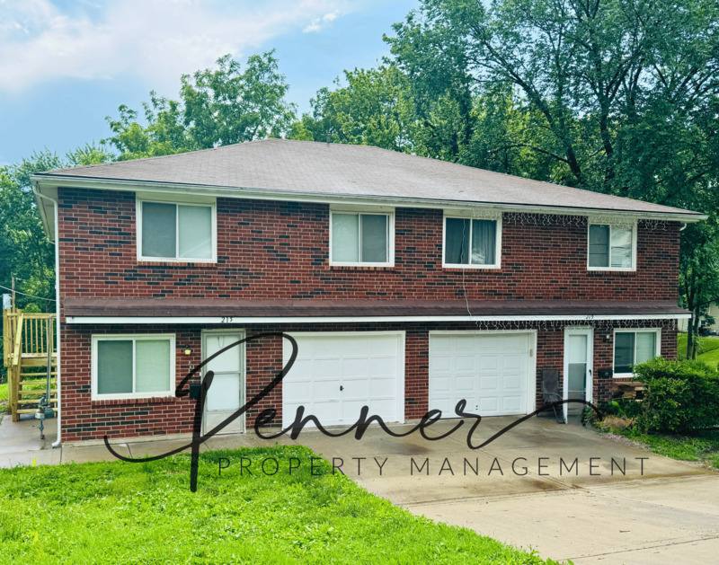 213 S Willow Ave, Independence, MO 64053