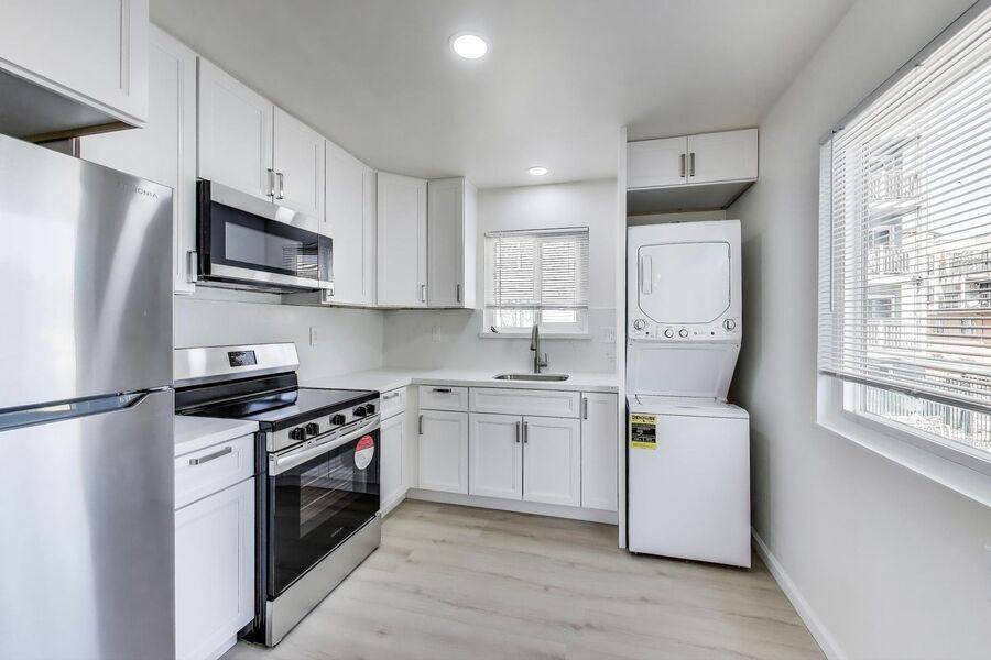 Apartment for rent at 329 Lester Ave #12, Oakland, CA 94606