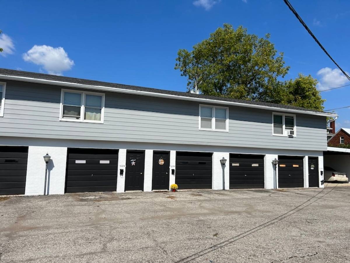 Apartment for rent at 318-324 W Rensselaer, Bucyrus, OH 44820