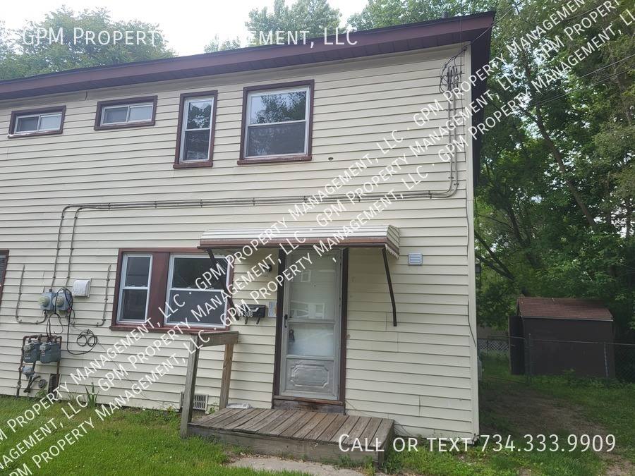 Apartment for rent at 2308 Deerfield Court, Westland, MI 48186