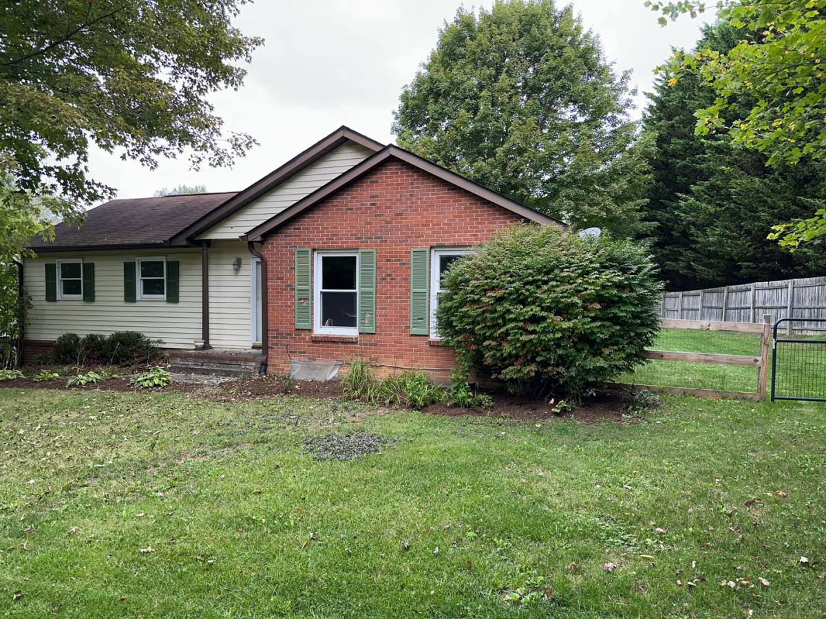 House for rent at 1600 Hardwood Dr, Blacksburg, VA 24060