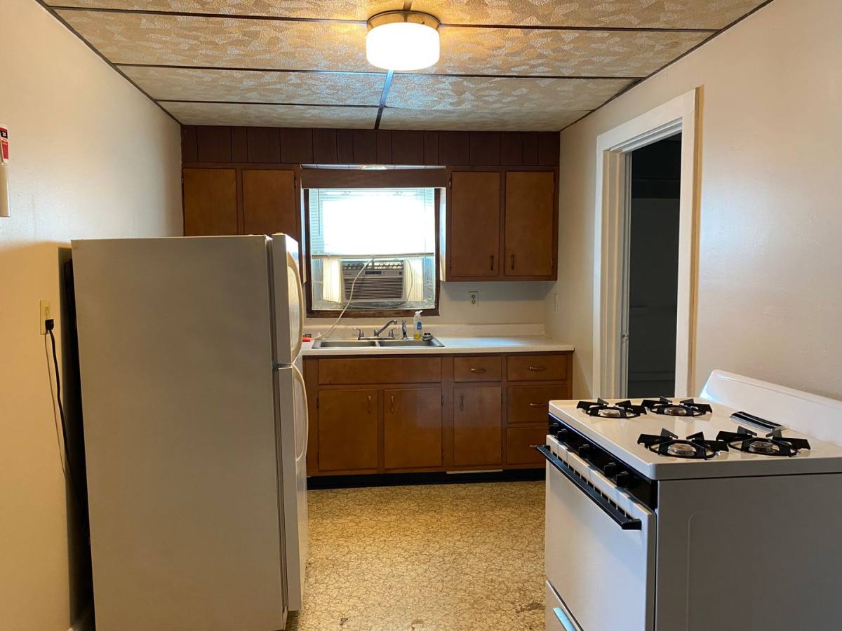 Apartment for rent at 401-403 Camden Ave, Parkersburg, WV 26101