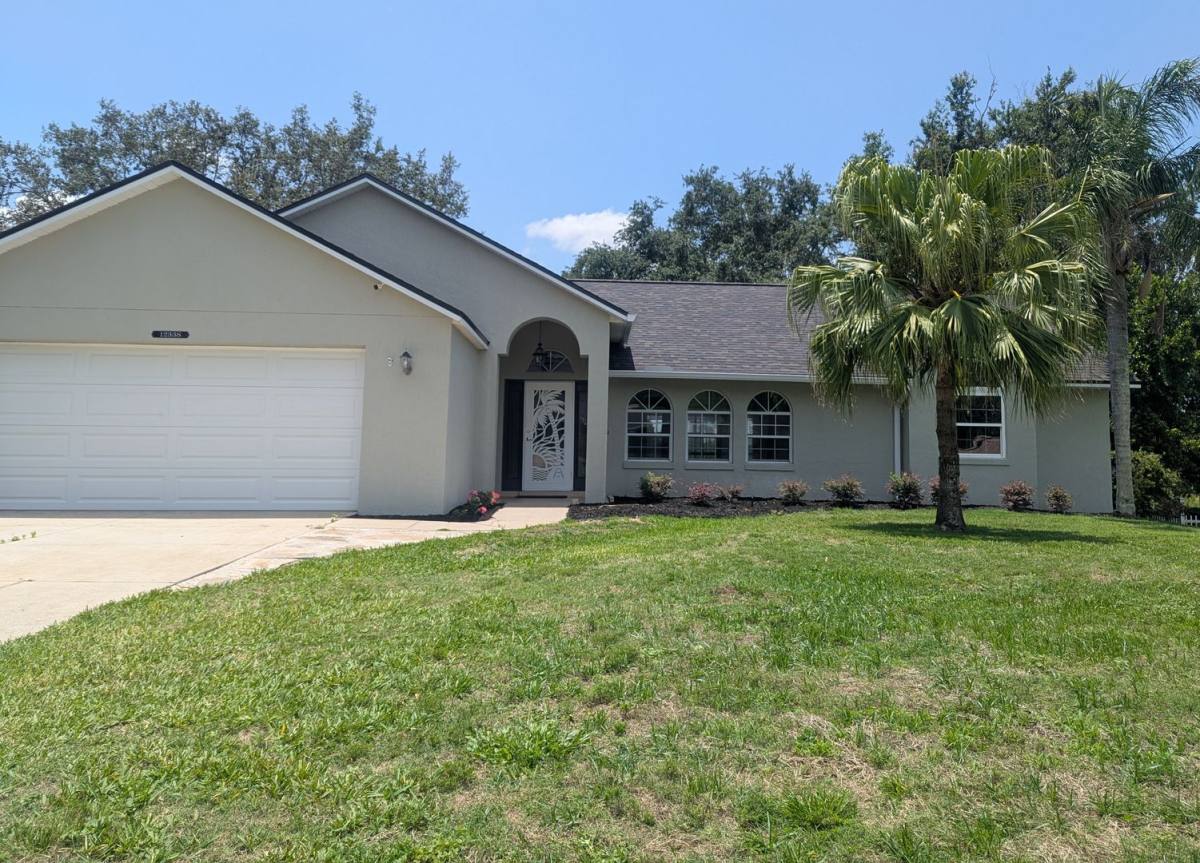 House for rent at 12338 Wedgefield Dr, Grand Island, FL 32735