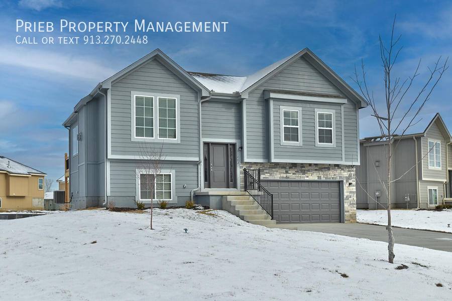 House for rent at 31490 W 170th Terrace, Gardner, KS 66030