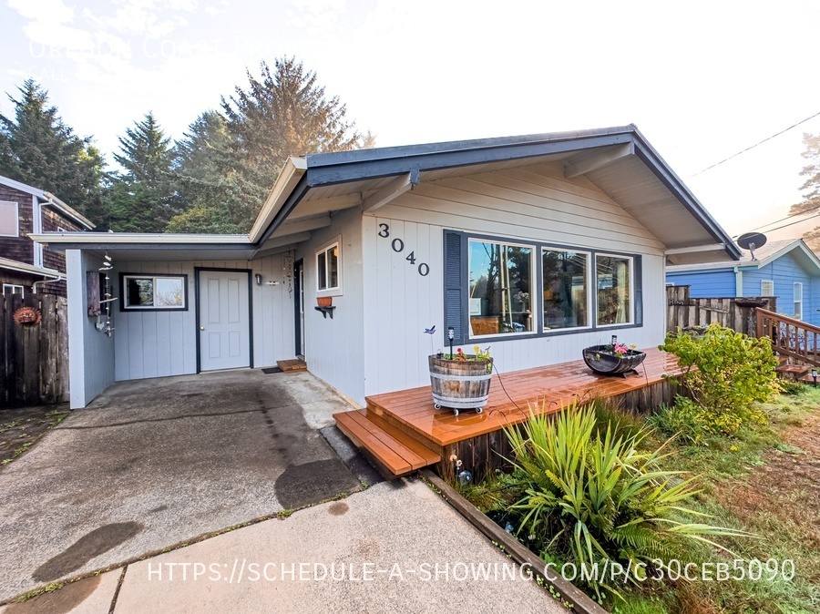 House for rent at 3040 SE Dune Ave, Lincoln City, OR 97367