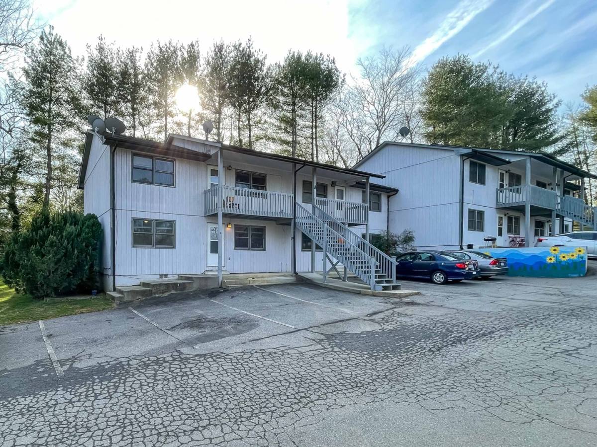 Apartment for rent at 20 Brookdale Rd, Asheville, NC 28804