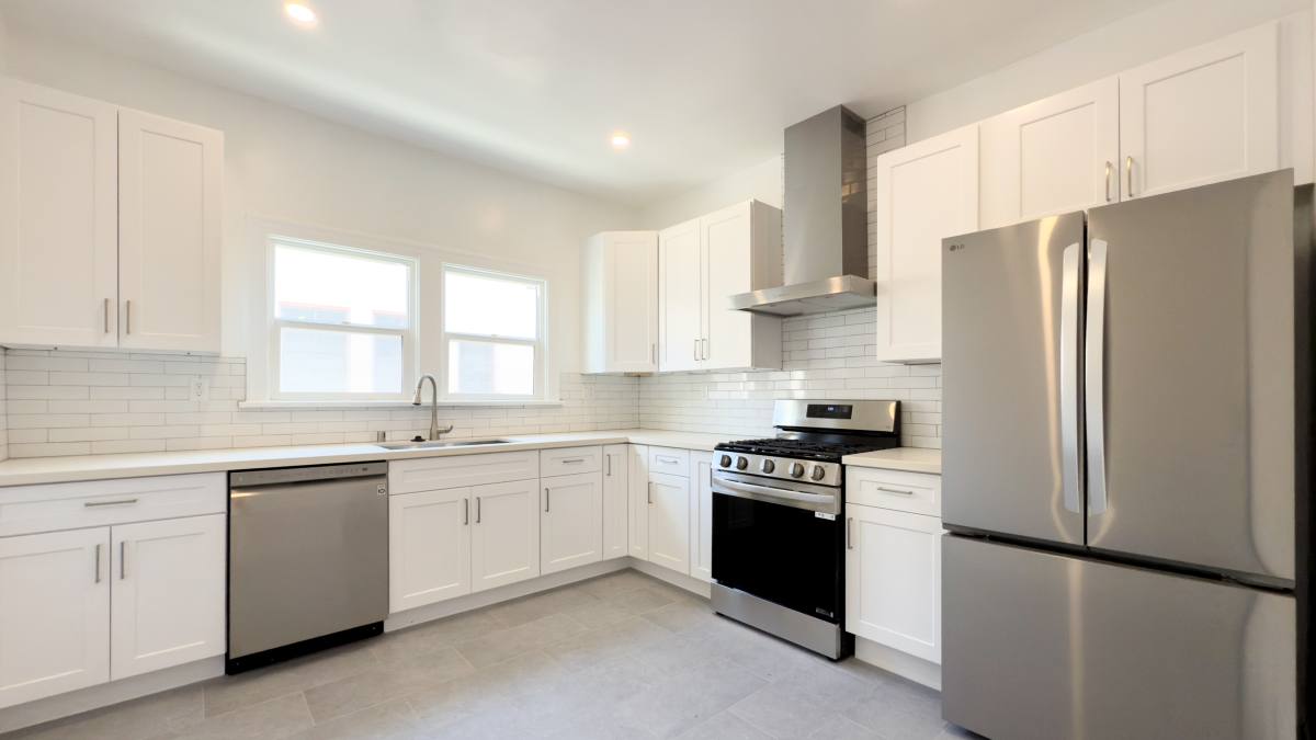 Apartment for rent at 246 S Sycamore Ave #3 4, Los Angeles, CA 90036