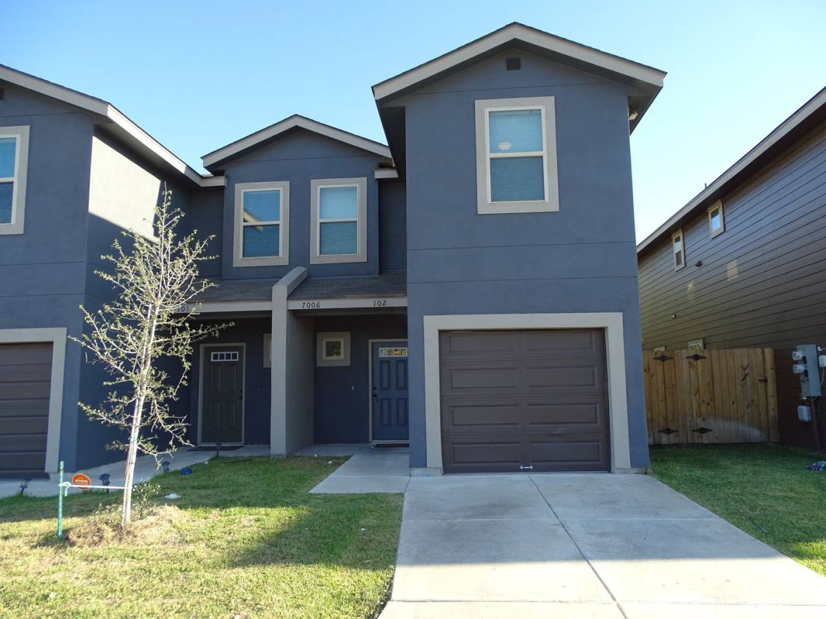 Townhouse for rent at 7006 Lakeview Dr, San Antonio, TX 78244