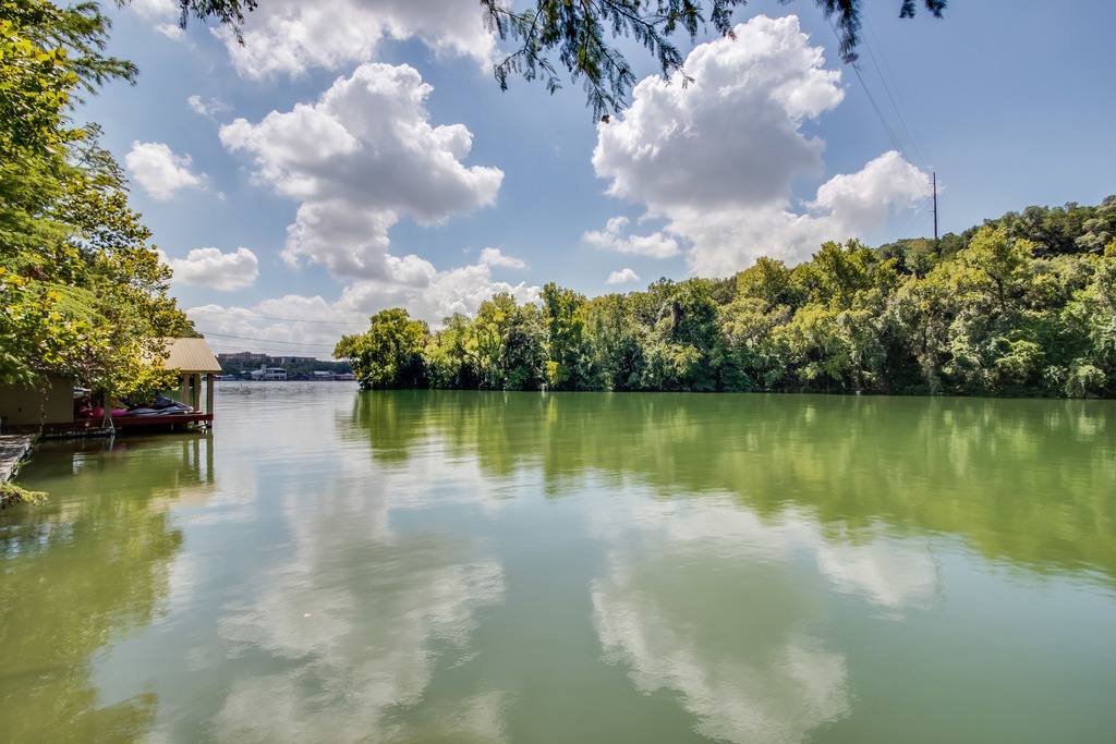 Condo for rent at 1712 Lakeshore Dr #B, Austin, TX 78746