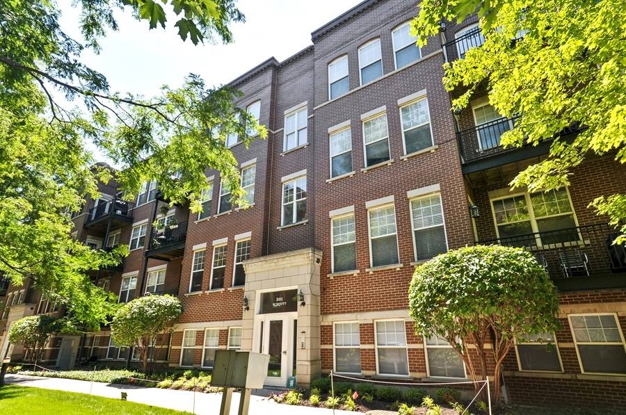 Condo for rent at 301 W Scott St #204, Chicago, IL 60610