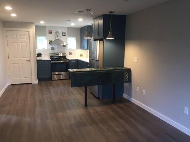 Townhouse for rent at 1703 Canterbury St #B, Austin, TX 78702
