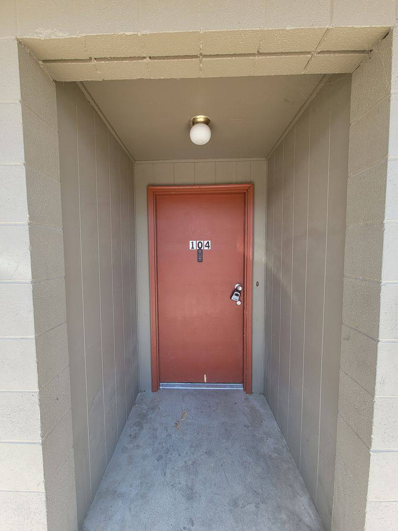 Apartment for rent at 624 W Yakima St, Pasco, WA 99301