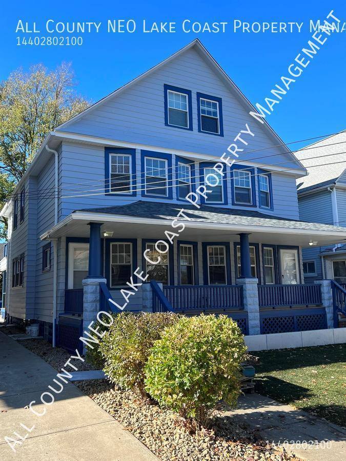 Townhouse for rent at 1472 Ridgewood Ave, Lakewood, OH 44107