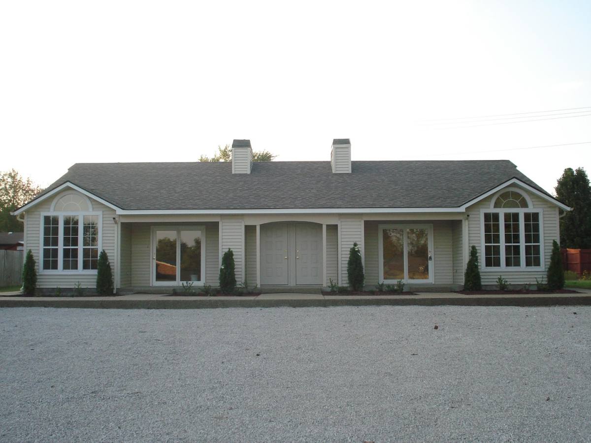 Apartment for rent at 105 Hodge St, Charlestown, IN 47111