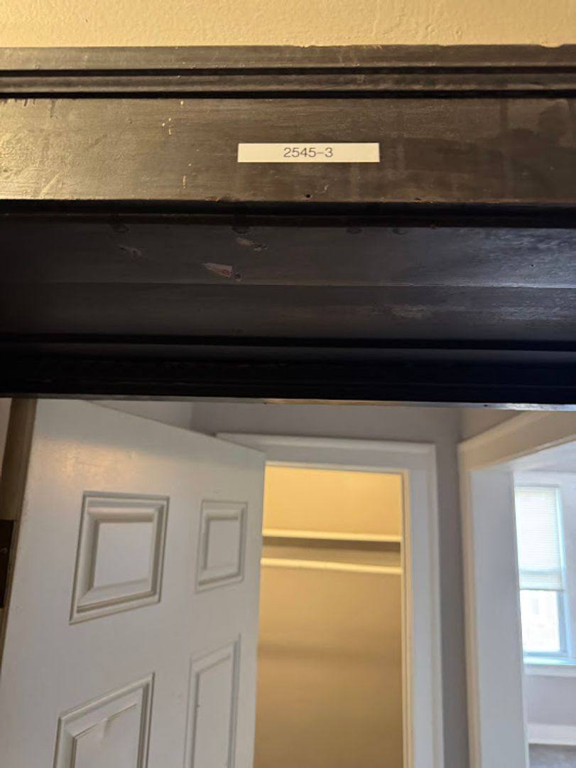 Apartment for rent at 7601 S Kingston Ave, Chicago, IL 60649