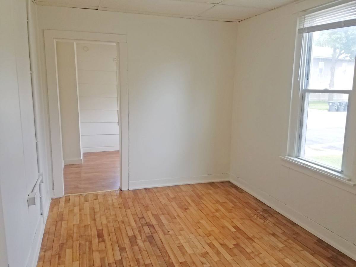 728 Division St, La Crosse, WI 54601