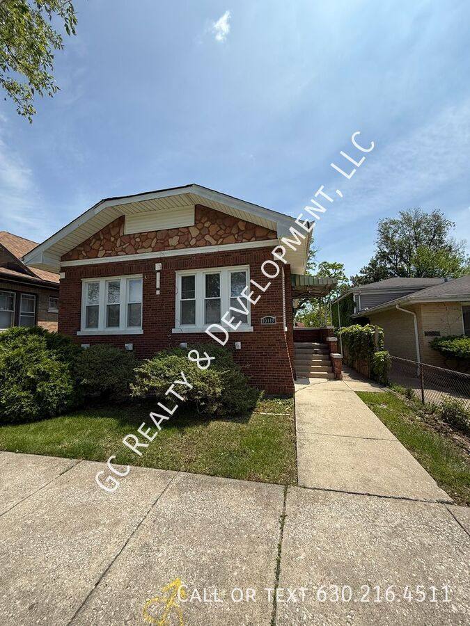 House for rent at 10119 S Peoria St, Chicago, IL 60643