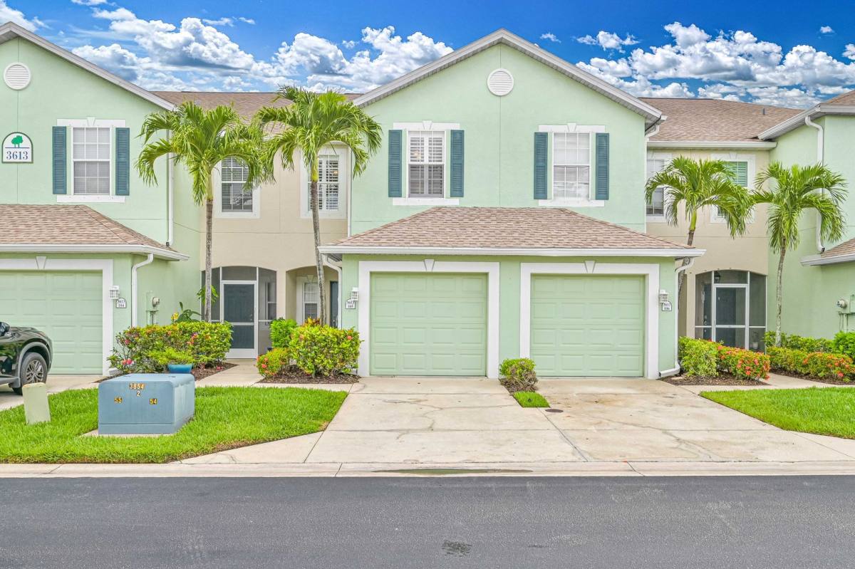 House for rent at 3613 Pine Oak Circle, Fort Myers, FL 33916