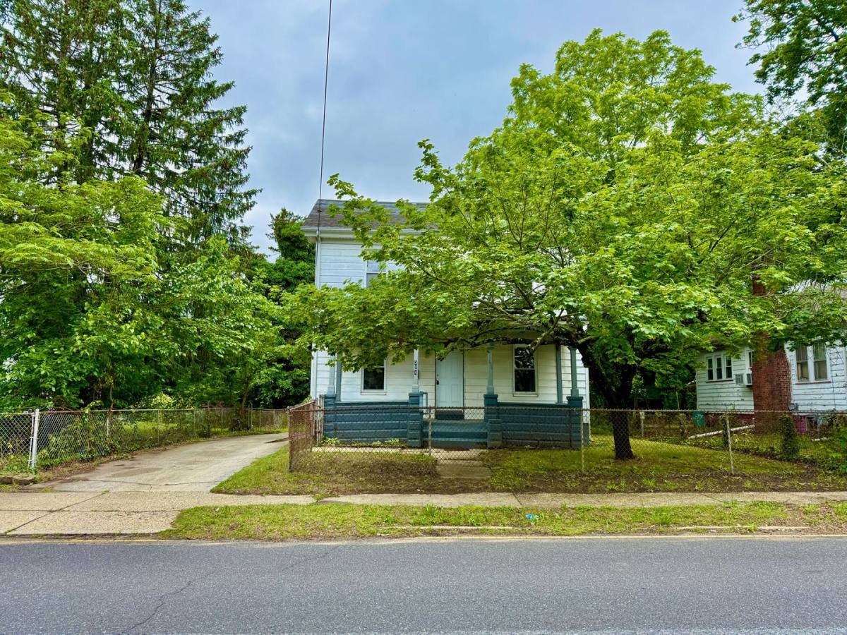 House for rent at 304 S Ave, Bridgeton, NJ 08302