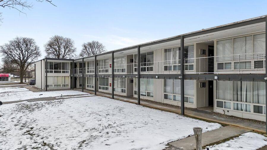 Apartment for rent at 3415 Fairmont Rd #24, Royal Oak, MI 48073