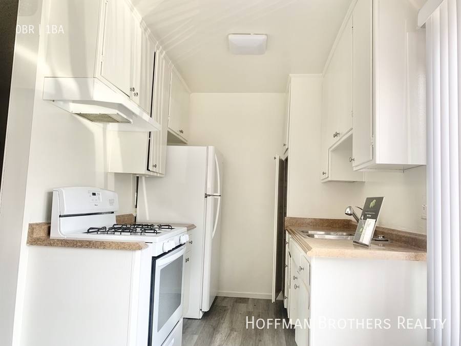 Apartment for rent at 1822 Colby Ave #1, Los Angeles, CA 90025