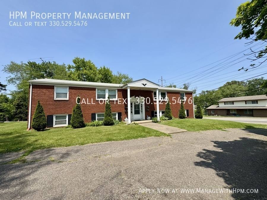 Apartment for rent at 4805 12th St NW #1, Canton, OH 44708