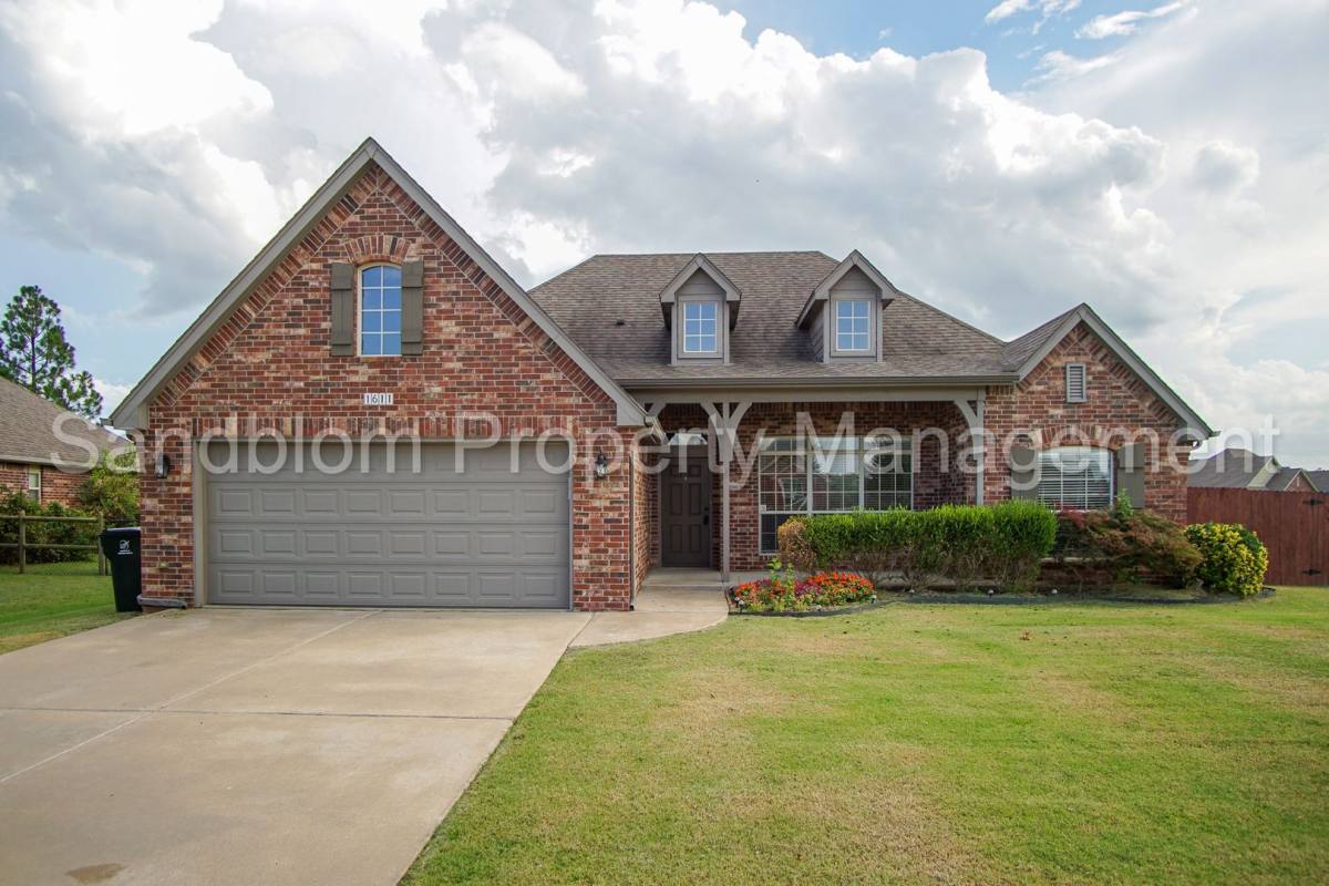 House for rent at 1611 W Austin Place, Broken Arrow, OK 74011