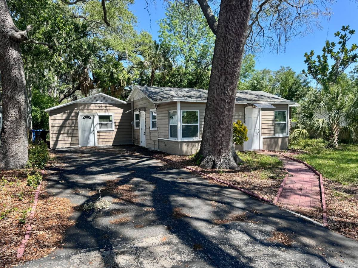 House for rent at 2234 28th St S, Saint Petersburg, FL 33712
