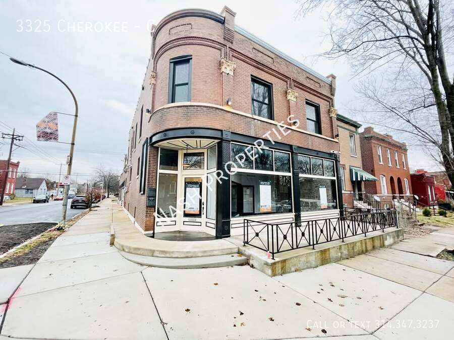 Apartment for rent at 3325 Cherokee #C, Saint Louis, MO 63118