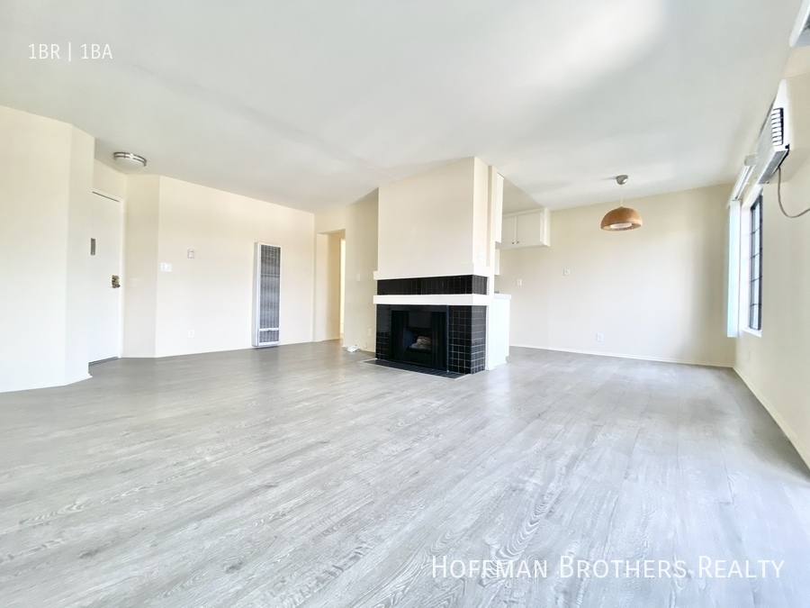 Apartment for rent at 3502 Mentone Ave #202A, Los Angeles, CA 90034