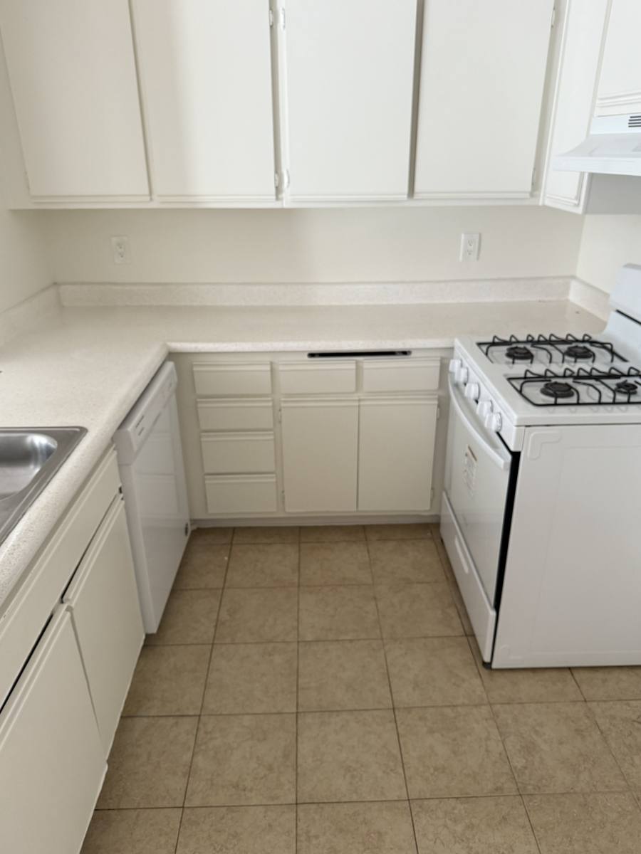 Apartment for rent at 6825 Haskell Ave #103, Van Nuys, CA 91406