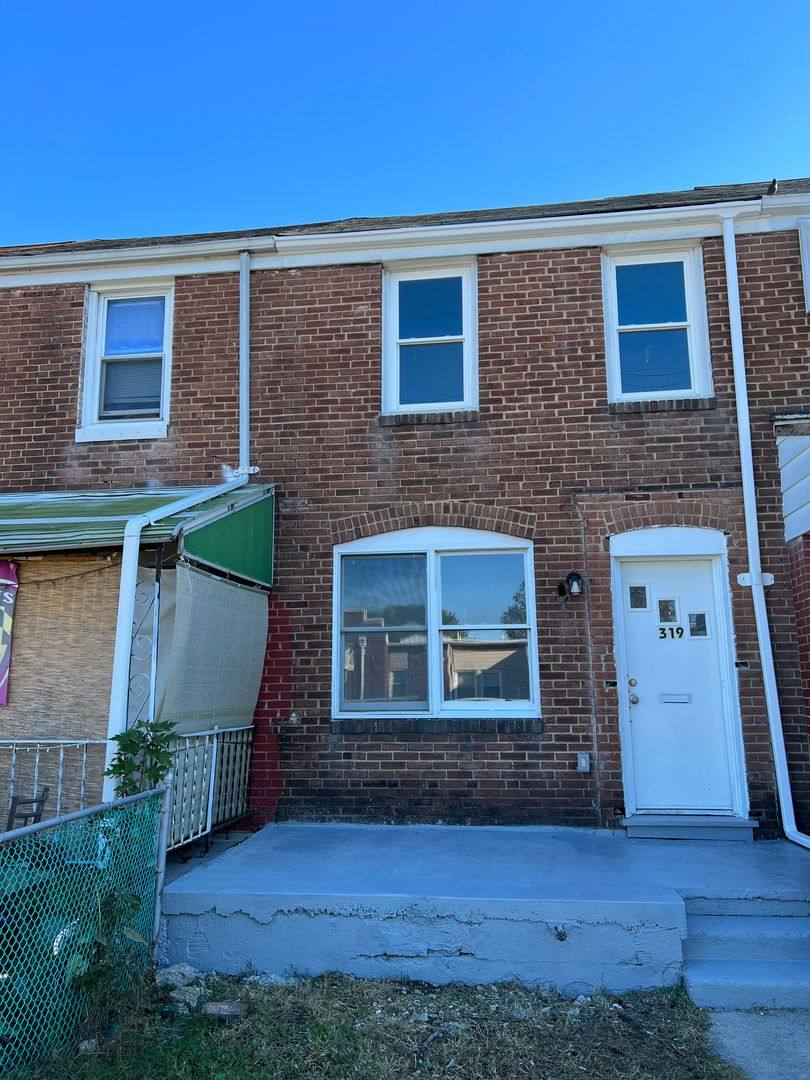 Townhouse for rent at 319 Pine St, Dundalk, MD 21222