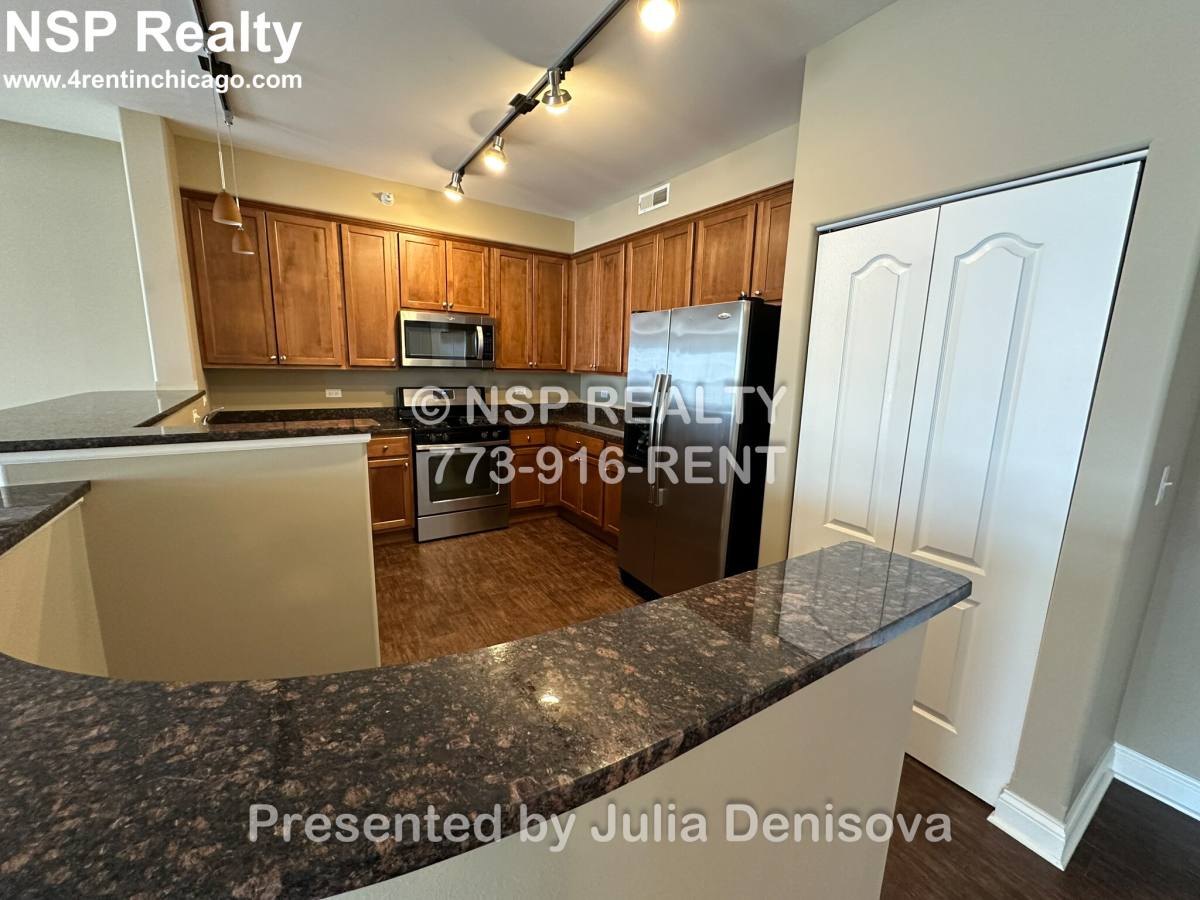 Apartment for rent at 2 Itasca Place #420, Itasca, IL 60143